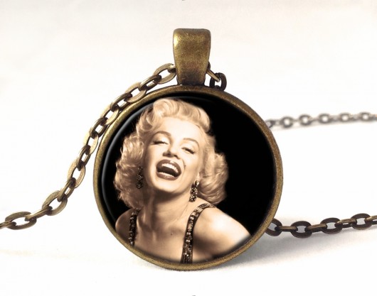 Medalion MARYLIN MONROE EGGinEGG