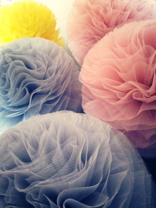 Dekoracyjny pompon tiulowy XL LOVE&LOVE  Pracownia Love and Love