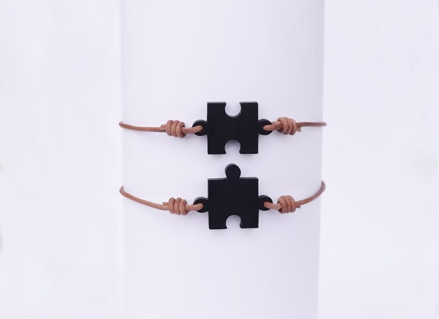 bransoletki drewniane Para pasujących bransoletek z drewnianymi puzzlami, bransoletka z puzzlem