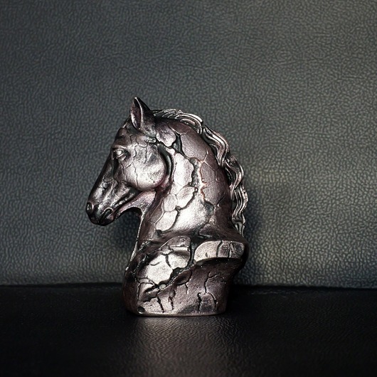 figurki i rzeźby Rzeźba srebrny koń wys. 9,5 cm