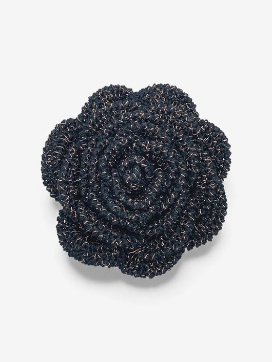 broszki Broszka róża XL - czarna z miedzianą błyszczącą nitką