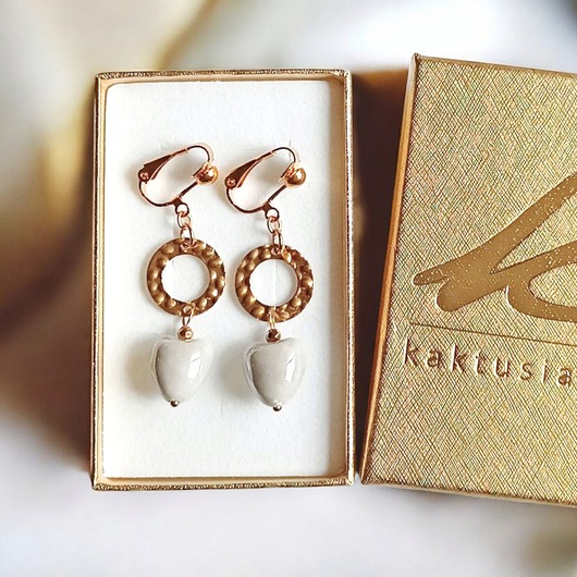 klipsy Klipsy długie : serduszka ceramiczne : szare