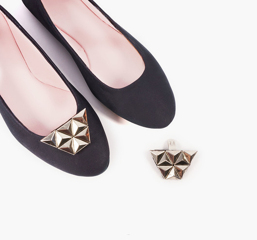klipsy do butów Klipsy do butów Coquet - Ćwieki / Triangle Stud