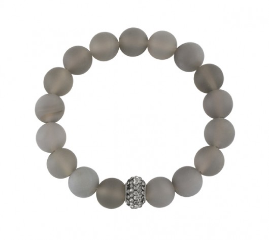 Grey mat agate with bead with zircons. Lavoga