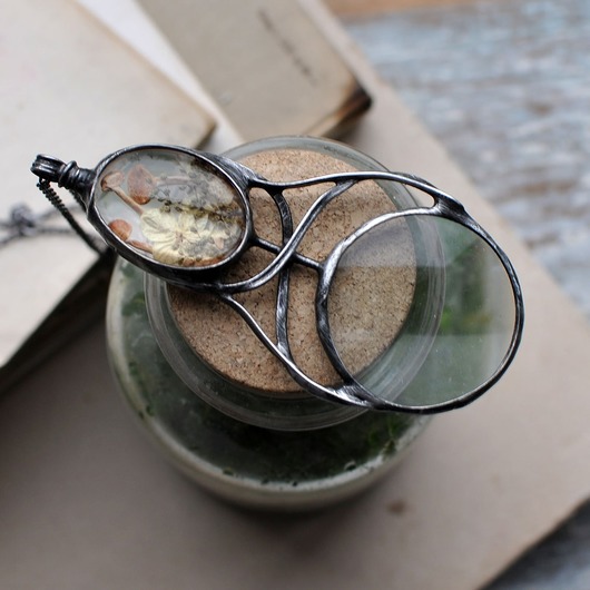 wisiory Naszyjnik lupa grzybiarka