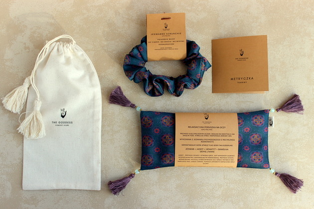 Jedwabna PODUSZKA na oczy + SCRUNCHIE UPCYKLING VENUSS concept store