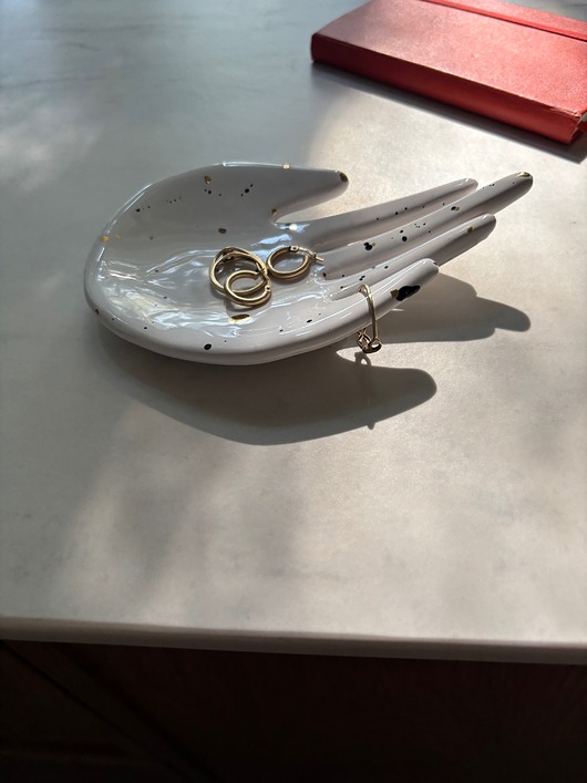 pojemniki na biżuterię Ceramiczna Łapka Handmade na Pierścionki Czarno Złote Ciapki