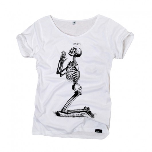 bones - organic t-shirt mmhm