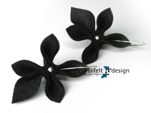 Ecru with Black  FlowerFelt Design