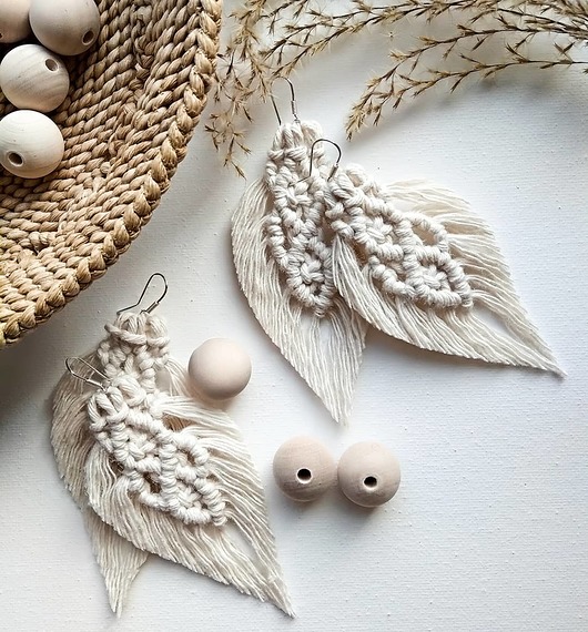 kolczyki z piórami Makramowe kolczyki piórka