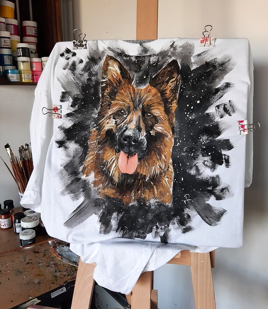t-shirt damskie Damska koszulka z owczarkiem ze zdjęcia.
