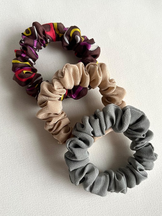 gumki do włosów 3 jedwabne gumki scrunchies - Joy, Beige Silk & Grey Silk