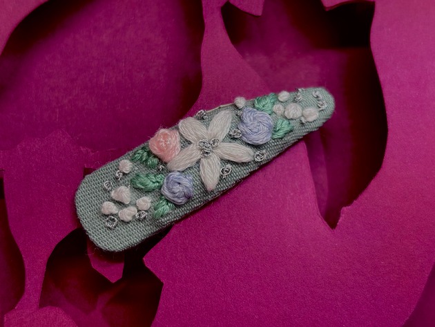 spinki i klamry do włosów Spinka do włosów wiosenny bukiet