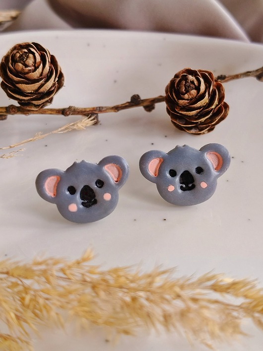 kolczyki z masy plastycznej Kolczyki koale, z podobizną koali, koala australijska, małe kolczyki, prezent