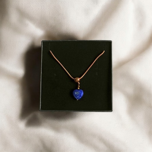 chokery Uroczy naszyjnik: serduszko LAPIS LAZULI : wyjątkowy prezent