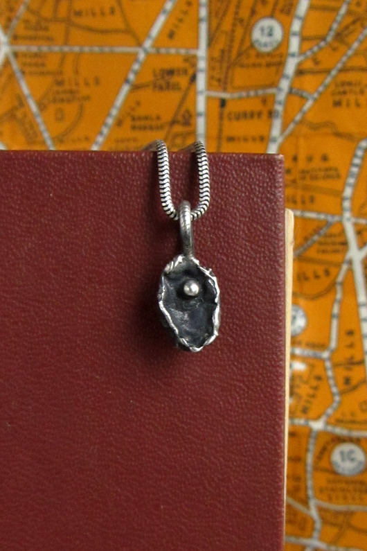 wisiory Zawieszka ze srebra ostryga