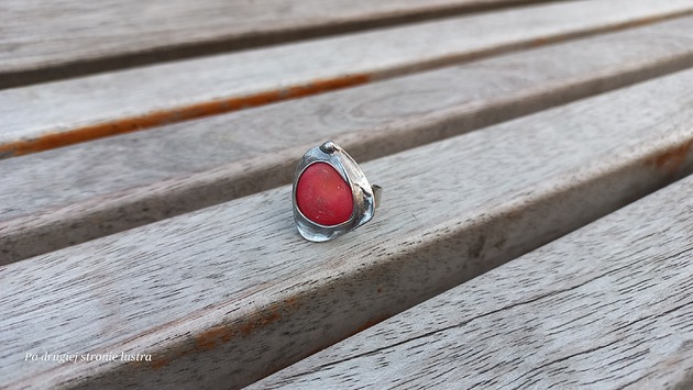 pierścionki - różne Red - pierścionek regulowany