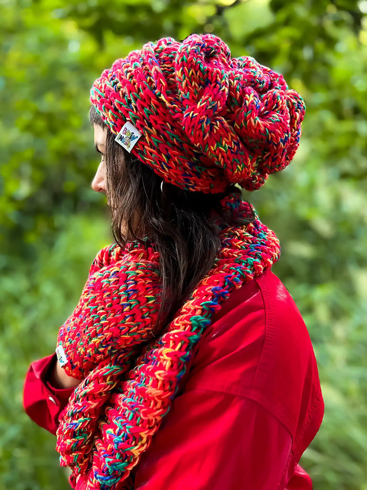 czapki damskie Czapka nieugniatająca włosów MERINO 50% THIS IS IT ,,Czerwienie"