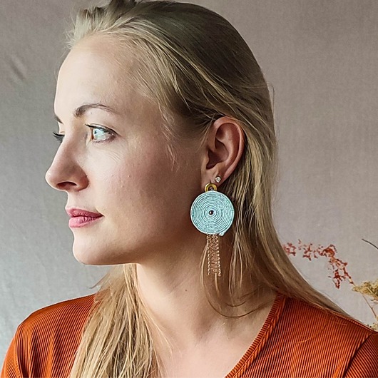 kolczyki soutache Kolczyki biało srebrne koła z delikatnym zwisem