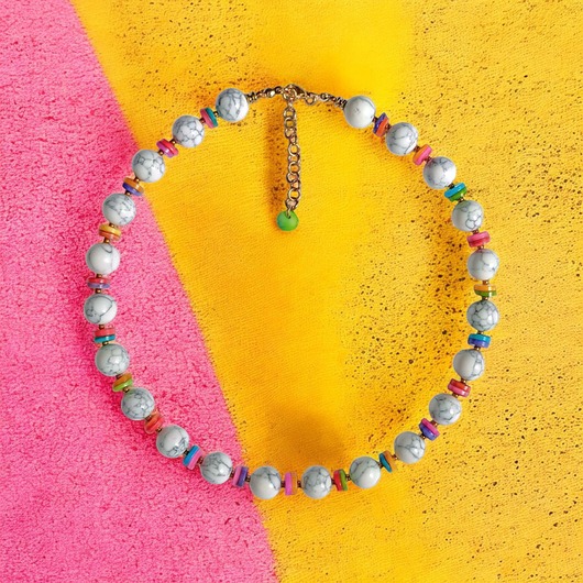 chokery HOT TREND 2025 : naszyjnik : summer collection : howlit 12mm, kolorowa muszla