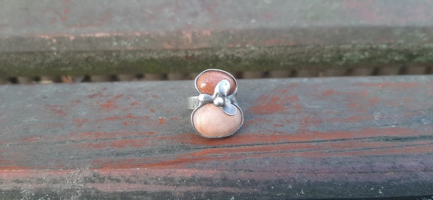 pierścionki - różne Kwiatek na plaży - pierścionek regulowany