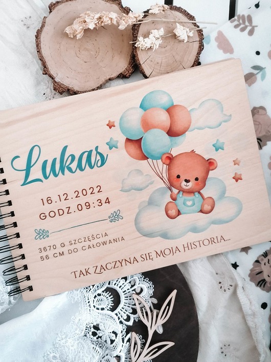 akcesoria dziecięce - różne Drewniany album na chrzest roczek urodziny dziecka pamiątka chrztu