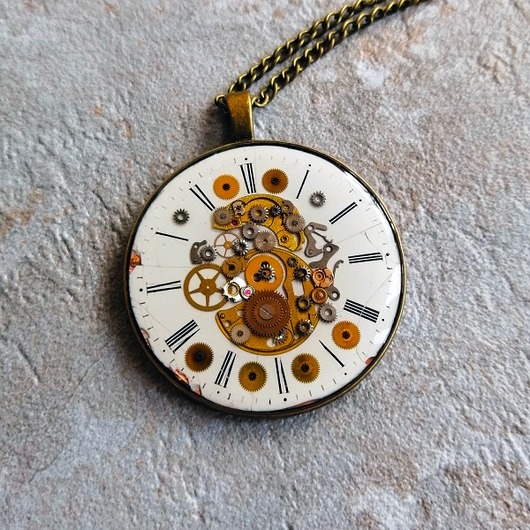 Frosting - wisior Steampunk DROBINY CZASU