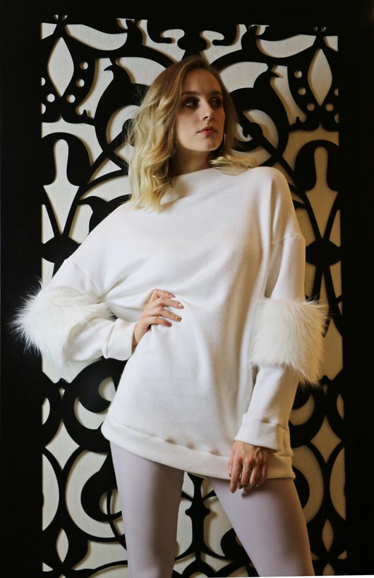 bluza bez kaptura damska Dzianinowy sweter z futerkiem - ecru