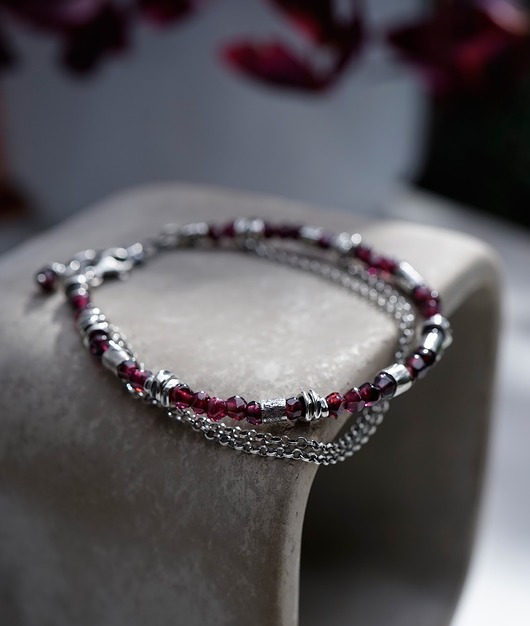 bransoletki srebrne MADERA - srebro i granat