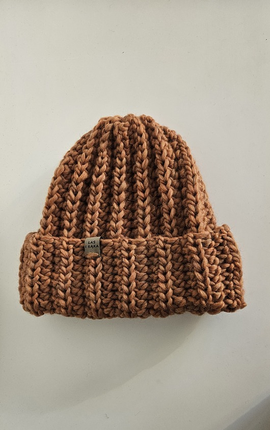 czapki damskie Czapka wełniana w kolorze miedzi