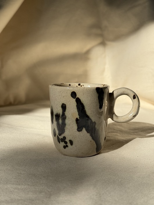 kubki Filiżanka beżowa w złote ciapki - 100 ml