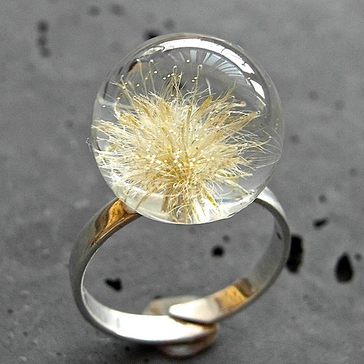 Srebrny pierścionek z żywicy z dmuchawcem Grol Jewellery