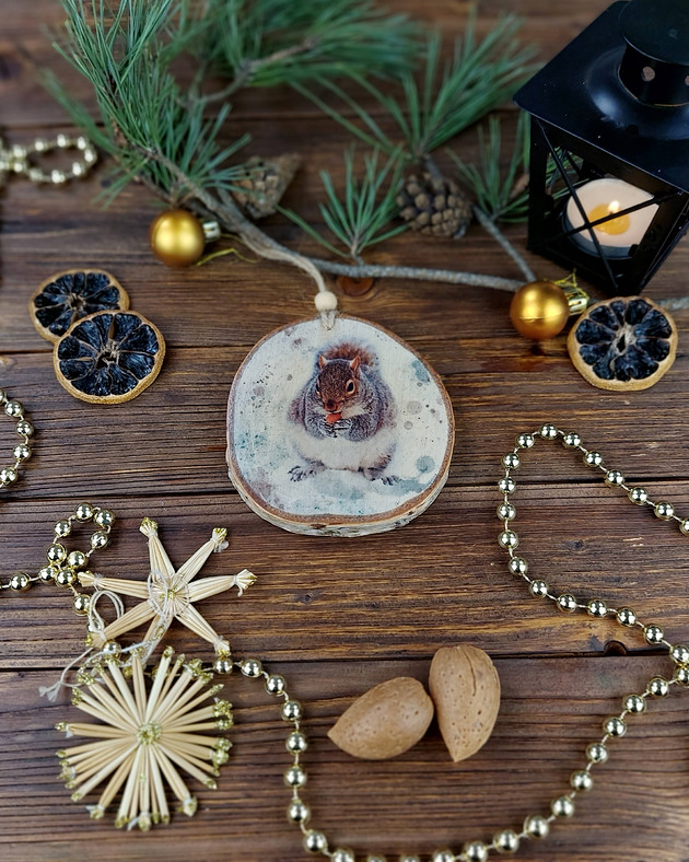 ozdoby choinkowe Brzozowa podkładka pod kubek, świąteczna zawieszka - wiewiórka
