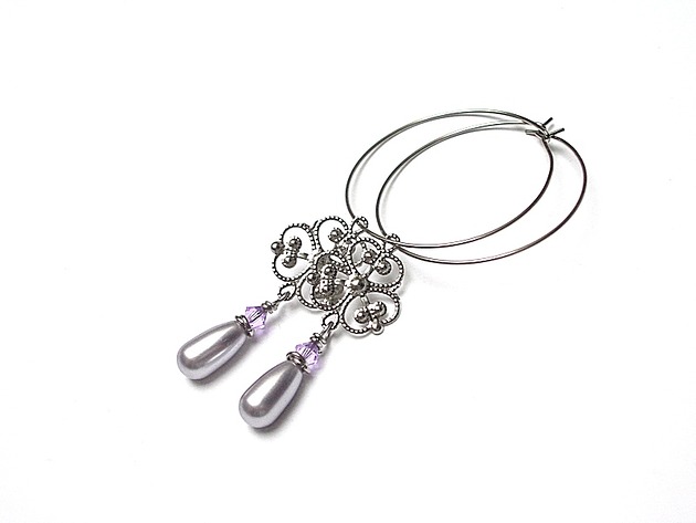 Kolczyki chwosty Alloys Collection - koła /pearl rosette/ mauve KiKa pracownia