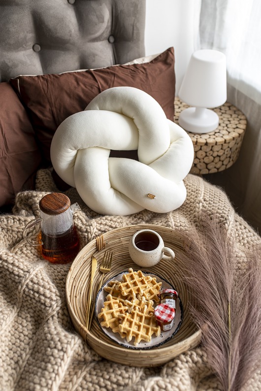 poduszki supły Fat Star Pillow ecru