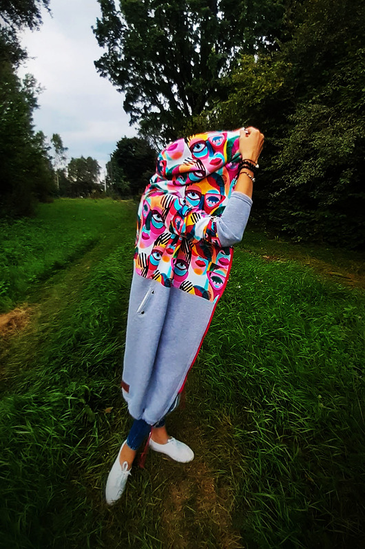 bluza z kapturem damska TWARZE długa bluza oversize z łączonych tkanin