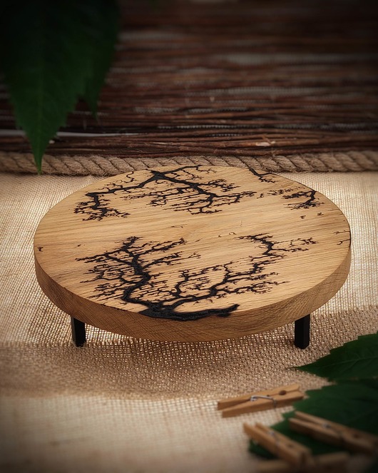 deski do krojenia i tace Okrągła dębowa deska do potraw, serów wypalana - wzór Lichtenbegra, wzór 4