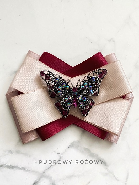 broszki Brosza  z kryształkowym motylem Nowa Kolekcja