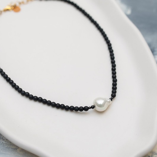bransoletki z kamieni naturalnych Choker z dużą Perłą i Matową Lawą