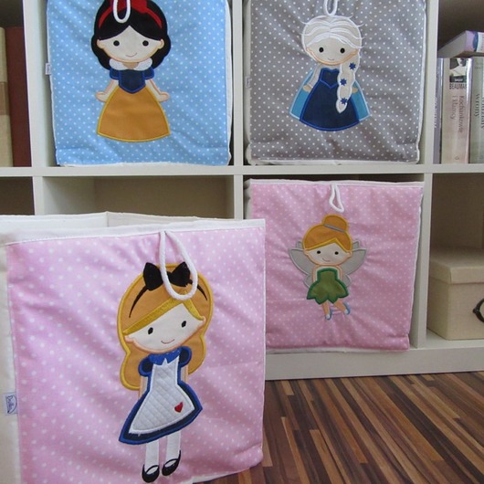 Pojemnik Ikea Kallax z Alicją w Krainie Czarów Enitka Sweet Baby Room