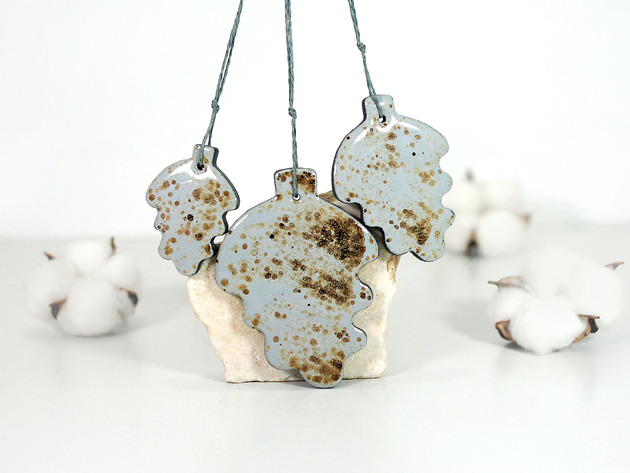 ozdoby choinkowe Zestaw ceramicznych ozdób choinkowych zimowe liście