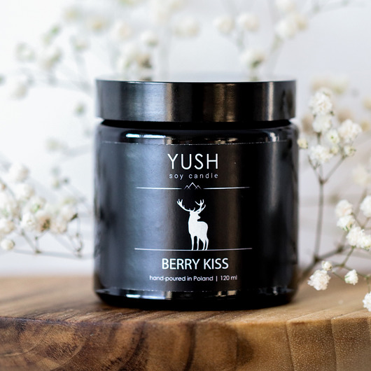 świeczniki i świece Świeca sojowa BERRY KISS 120 ml -YUSH-