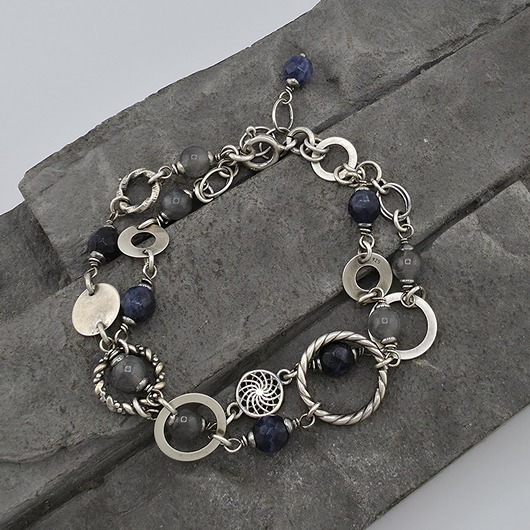 bransoletki z kamieni naturalnych Efektowna bransoletka z labradorytem i sodalitem