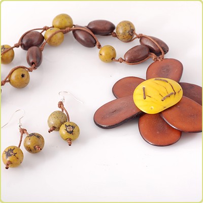 n188 - Kwiat z tagua Galeria Macondo
