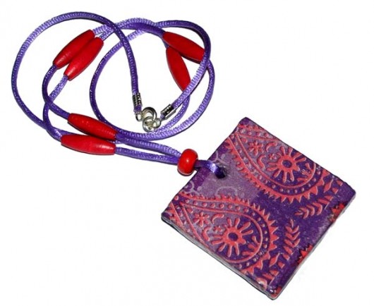 Violet in Red Amelie Decou