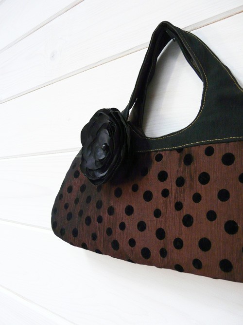 Elegancka w odcieniach brazu i czerni handmadebyeli