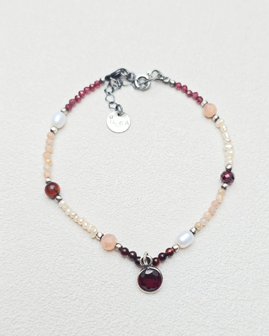 bransoletki srebrne Delikatna Bransoletka z Granatem