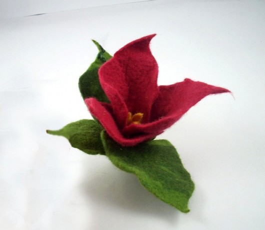 Jedwabnofilcowa Broszka: Fuchsia Shot filcant