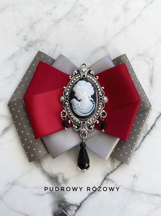 broszki Brosza Kamea Styl Glamour Dama Kameliowa z paciorkami