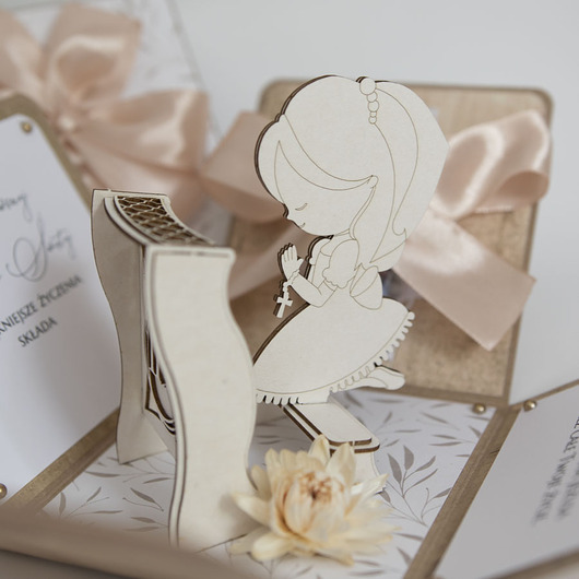 kartki na komunię Pamiątka Pierwszej Komunii exploding box kartka 3d